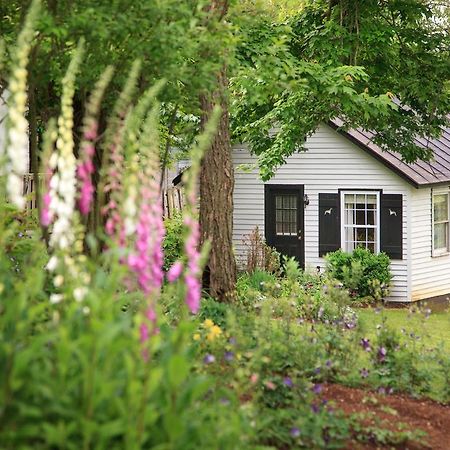 The Inn & Tavern At Meander Locust Dale 외부 사진