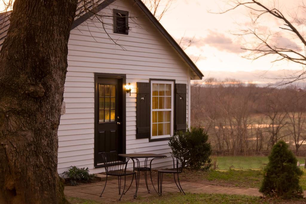 The Inn & Tavern At Meander Locust Dale 외부 사진